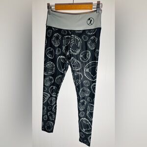 NWT leggings size small baseballism